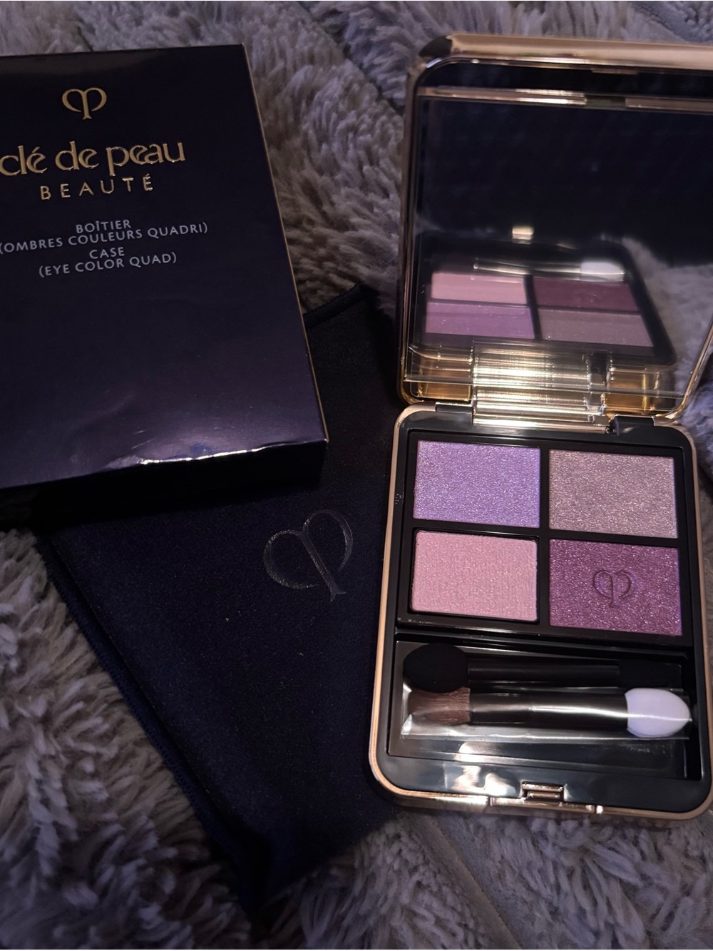 cle de peau Purple & Pink Eyeshadow Quad